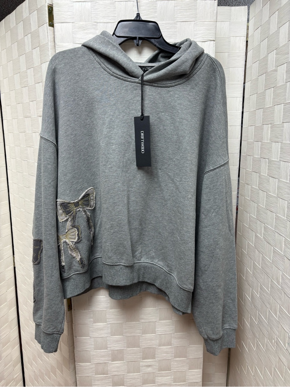 NWT Driftwood Women's Gray Hoodie with Bow Appliqué XL
